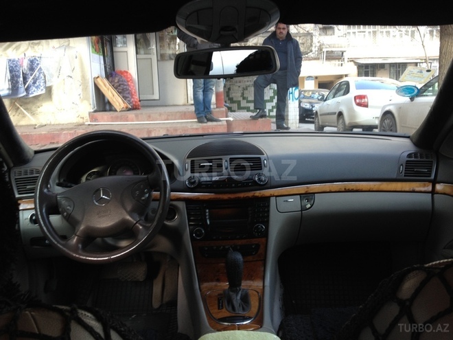 Mercedes E 270 2002, 320,000 km - 2.7 л - Bakı