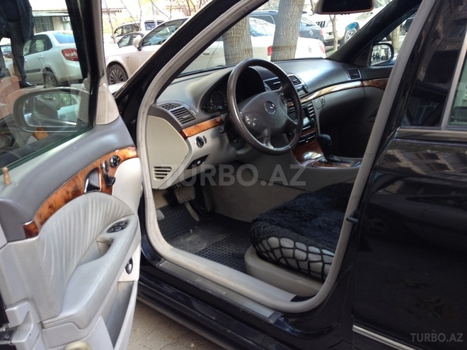 Mercedes E 270 2002, 320,000 km - 2.7 л - Bakı