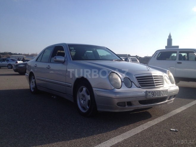 Mercedes E 270 1999, 335,000 km - 2.7 л - Bakı