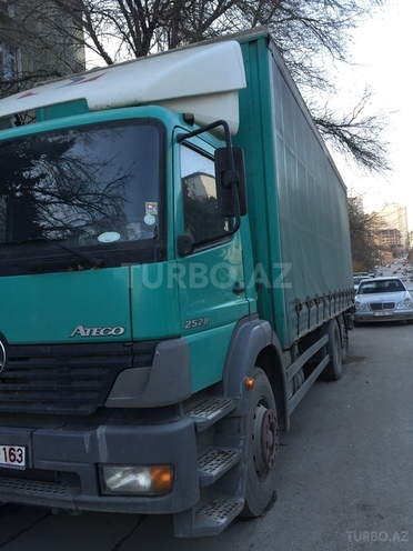 Mercedes Atego 2528 2001, 280,000 km - 6.4 l - Bakı