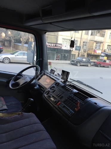 Mercedes Atego 2528 2001, 280,000 km - 6.4 l - Bakı