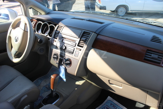 Nissan Tiida 2007, 140,000 km - 1.8 л - Bakı