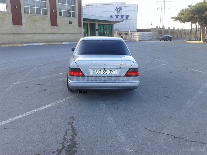 Mercedes E 220 1993, 2,580,000 km - 2.2 l - Bakı