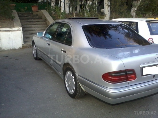 Mercedes E 200 1997, 280,000 km - 2.0 л - Bakı
