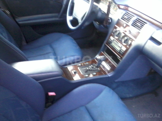 Mercedes E 200 1997, 280,000 km - 2.0 л - Bakı