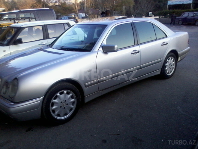 Mercedes E 200 1997, 280,000 km - 2.0 л - Bakı