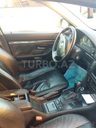 BMW 530 2001, 333 km - 3.0 l - Bakı