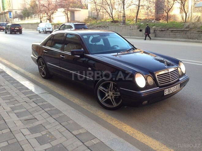 Mercedes E 220 1998, 200,000 km - 2.2 л - Bakı