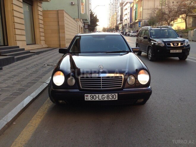 Mercedes E 220 1998, 200,000 km - 2.2 л - Bakı