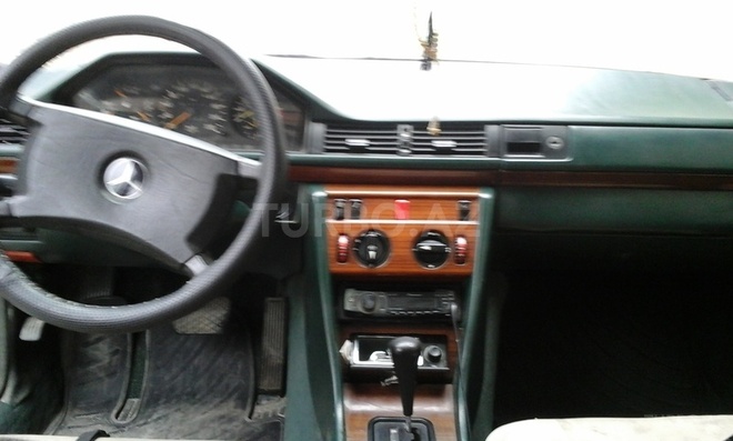 Mercedes E 230 1990, 4,175,000 km - 2.3 l - Bakı