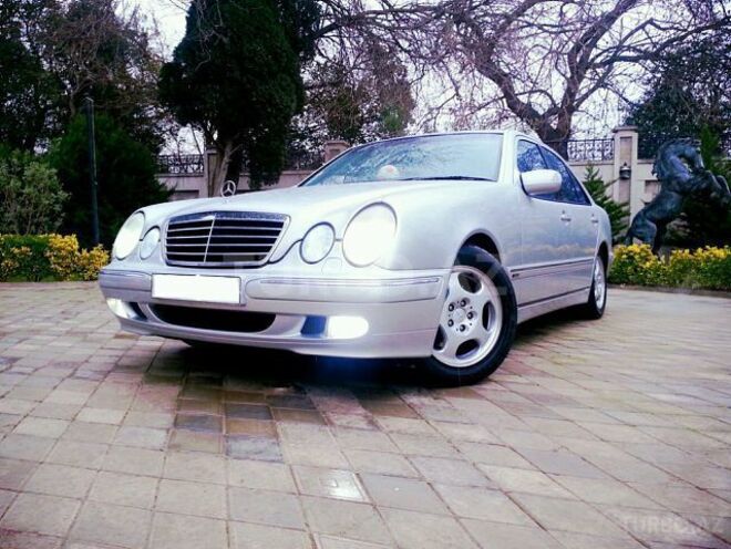 Mercedes E 270 2000, 223,000 km - 2.7 l - Bakı