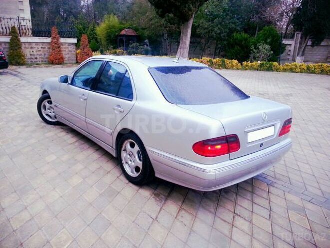 Mercedes E 270 2000, 223,000 km - 2.7 l - Bakı