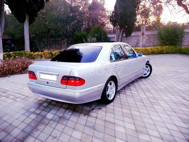 Mercedes E 270 2000, 223,000 km - 2.7 l - Bakı