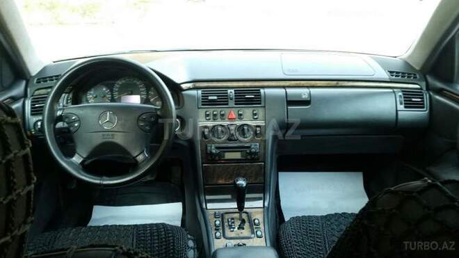 Mercedes E 270 2000, 223,000 km - 2.7 l - Bakı