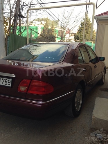 Mercedes E 230 1995, 430,000 km - 2.3 l - Bakı