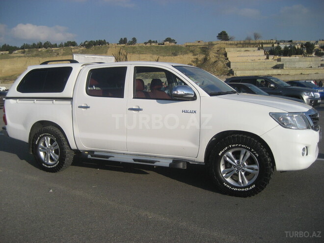 Toyota Hilux 2012, 65,000 km - 2.0 л - Bakı