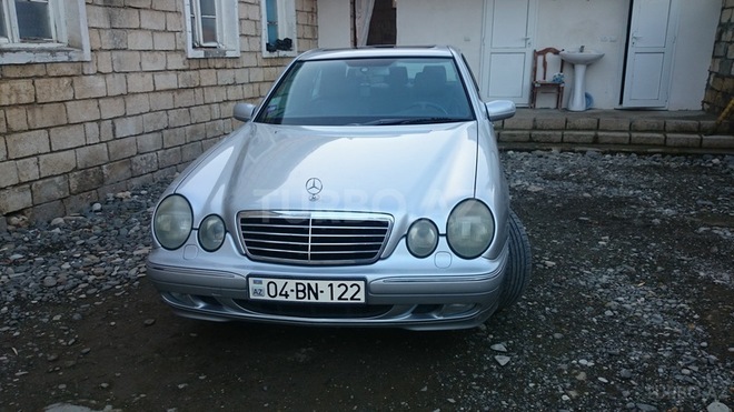 Mercedes E 240 2000, 234,000 km - 2.6 l - Ağcabədi