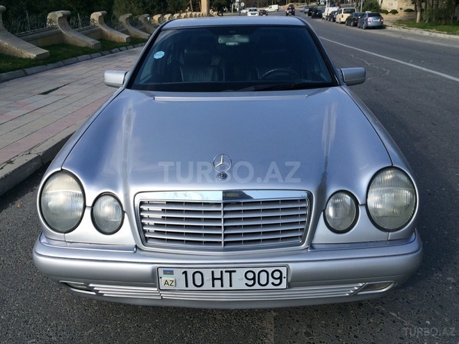 Mercedes E 230 1996, 290,000 km - 2.3 l - Bakı