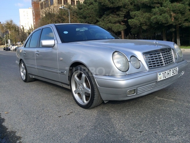 Mercedes E 230 1996, 290,000 km - 2.3 l - Bakı