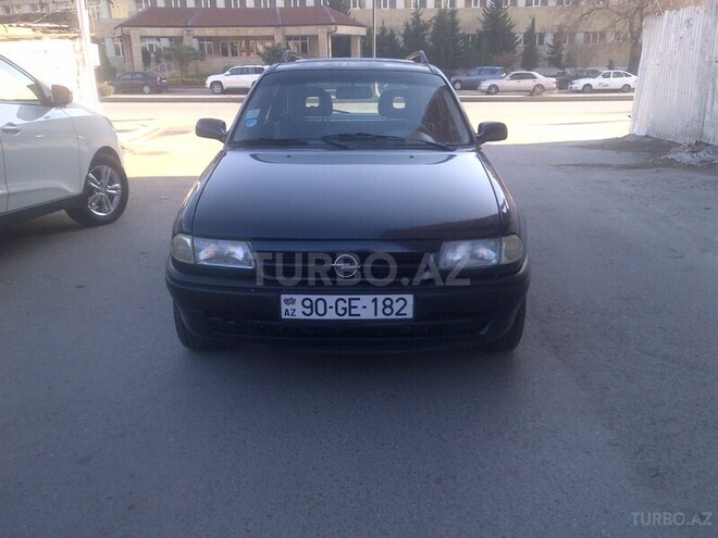 Opel Astra 1994, 170,000 km - 2.0 л - Bakı