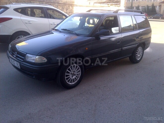 Opel Astra 1994, 170,000 km - 2.0 л - Bakı