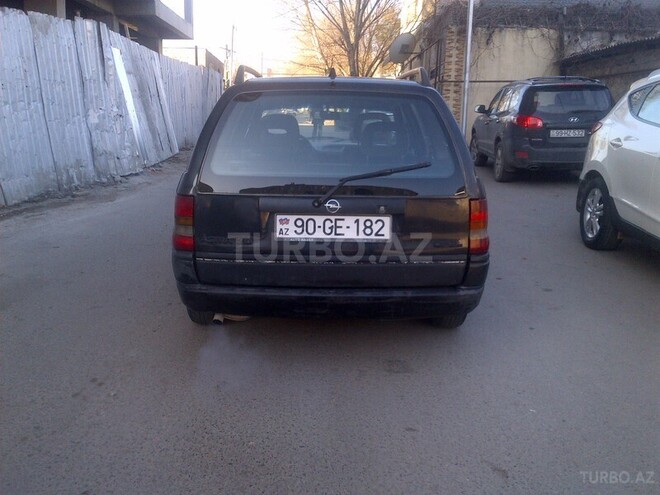 Opel Astra 1994, 170,000 km - 2.0 л - Bakı