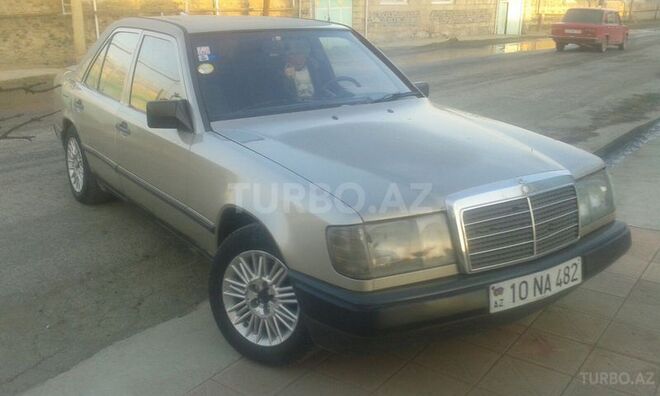 Mercedes E 200 1987, 25,000 km - 2.0 l - Şəmkir