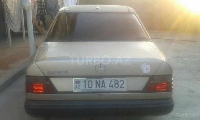 Mercedes E 200 1987, 25,000 km - 2.0 l - Şəmkir