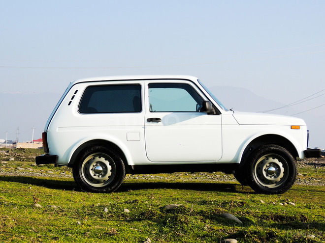 LADA (VAZ) Niva 2014, 18,000 km - 1.7 l - Zaqatala