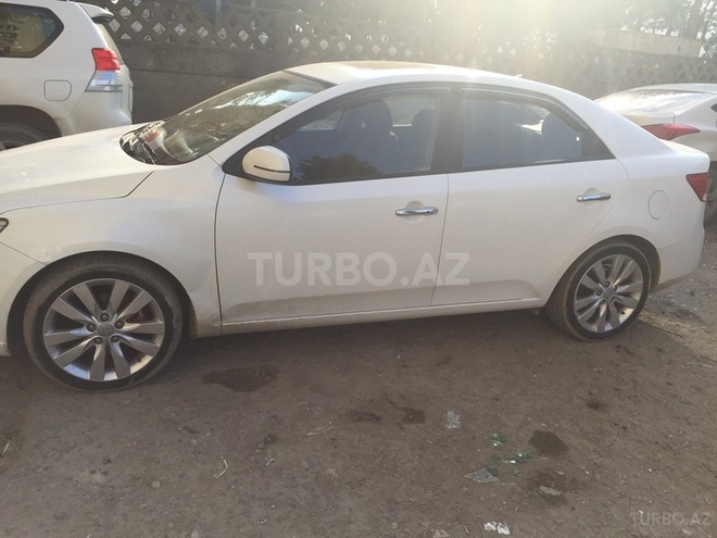 Kia Cerato 2011, 109,000 km - 1.6 л - Bakı