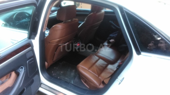 Audi A8 2006, 147,000 km - 3.2 l - Bakı