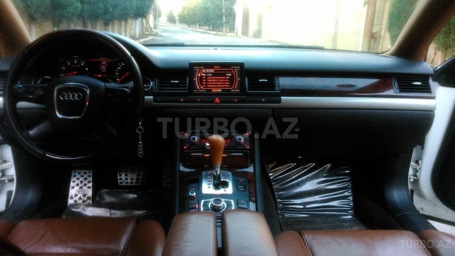 Audi A8 2006, 147,000 km - 3.2 l - Bakı