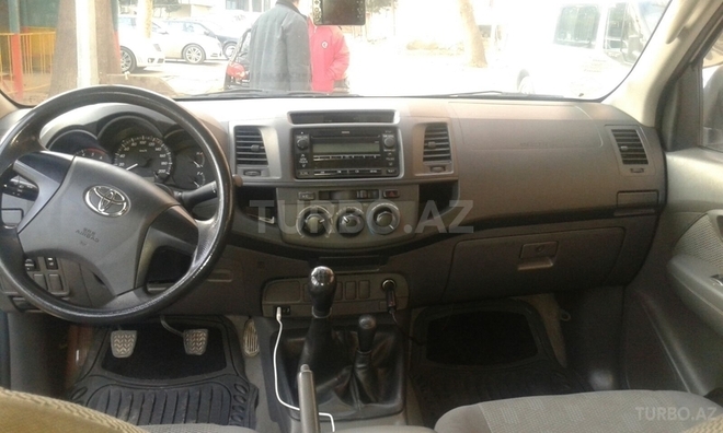 Toyota Hilux 2012, 150,000 km - 2.5 l - Bakı