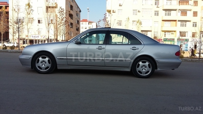 Mercedes E 240 2000, 183,000 km - 2.4 l - Bakı