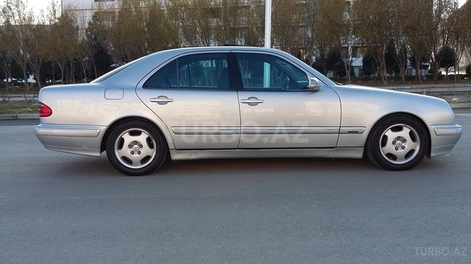 Mercedes E 240 2000, 183,000 km - 2.4 l - Bakı