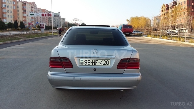 Mercedes E 240 2000, 183,000 km - 2.4 l - Bakı