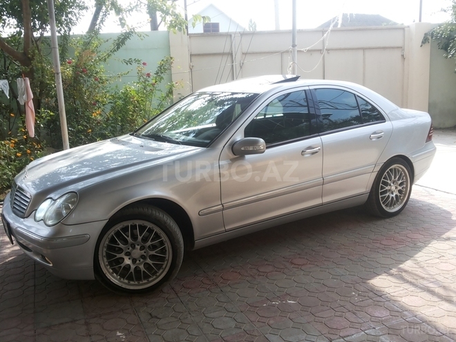 Mercedes C 240 2001, 320,000 km - 2.4 l - Sabirabad