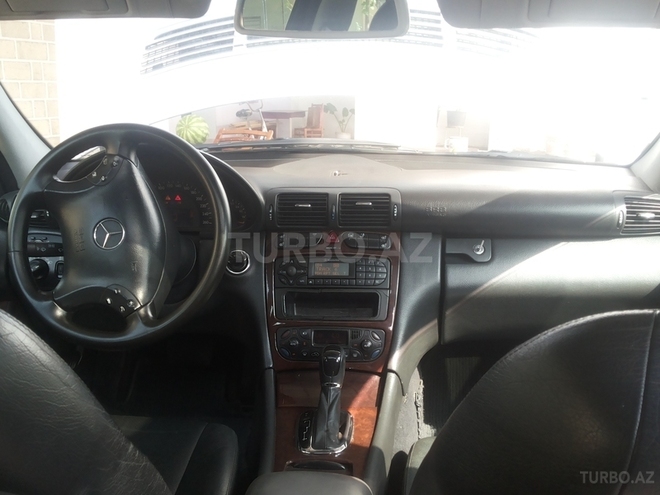 Mercedes C 240 2001, 320,000 km - 2.4 l - Sabirabad