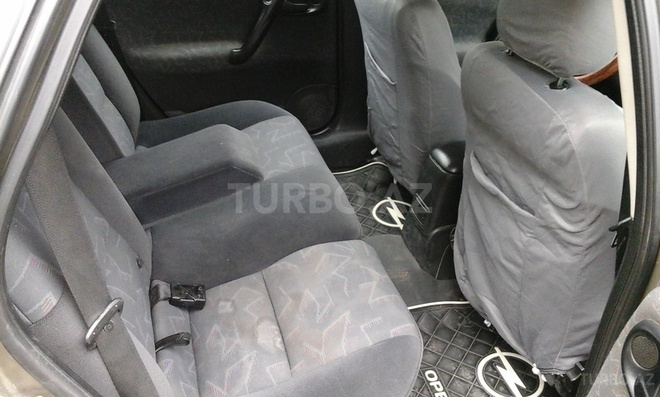 Opel Vectra 1997, 272,000 km - 2.0 l - Bakı
