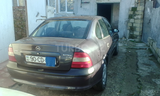 Opel Vectra 1996, 200,000 km - 2.0 l - Sumqayıt