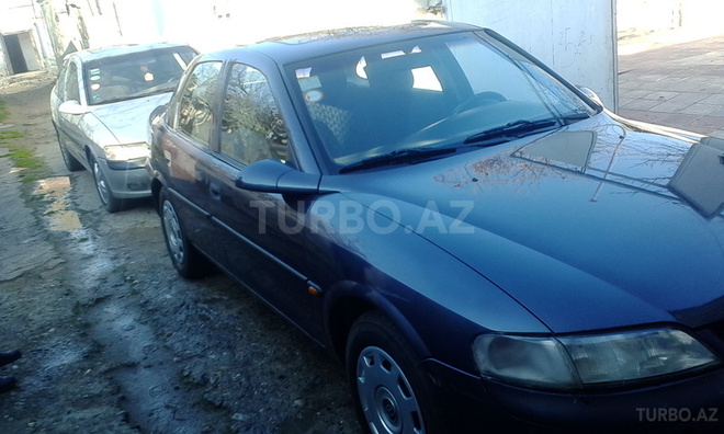 Opel Vectra 1996, 200,000 km - 2.0 l - Sumqayıt