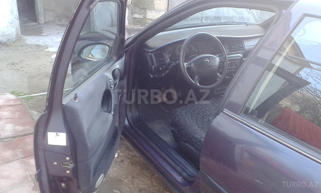 Opel Vectra 1996, 200,000 km - 2.0 l - Sumqayıt