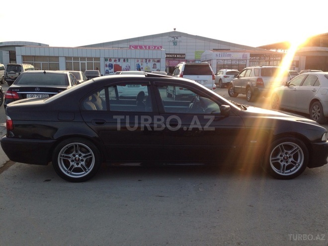 BMW 528 2000, 152,000 km - 2.8 л - Bakı