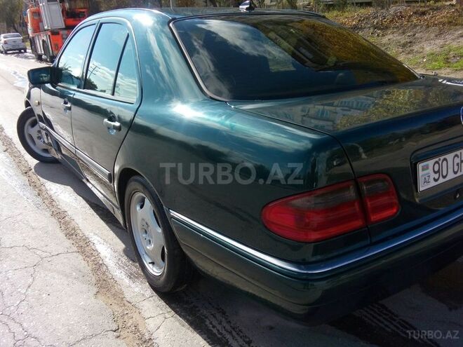Mercedes E 240 1997, 270,000 km - 2.4 l - Bakı