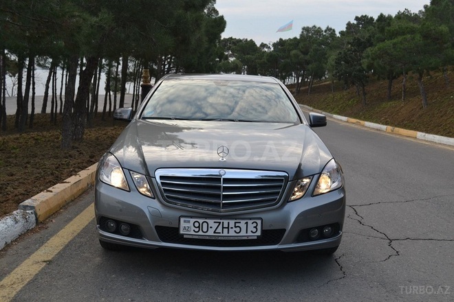 Mercedes E 220 2011, 141,000 km - 2.2 л - Bakı
