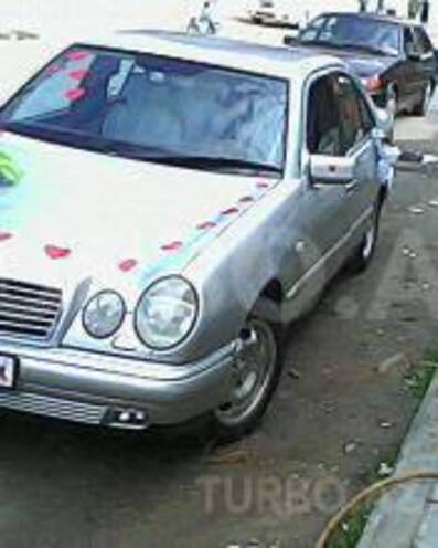 Mercedes E 240 1999, 190,000 km - 2.4 l - Sabirabad