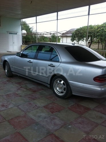 Mercedes E 240 1999, 190,000 km - 2.4 l - Sabirabad