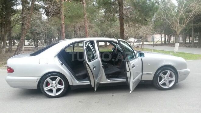 Mercedes E 200 1999, 225,000 km - 2.0 l - Sumqayıt