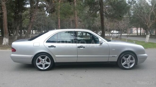 Mercedes E 200 1999, 225,000 km - 2.0 l - Sumqayıt