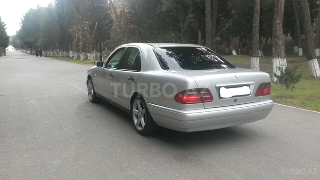 Mercedes E 200 1999, 225,000 km - 2.0 l - Sumqayıt
